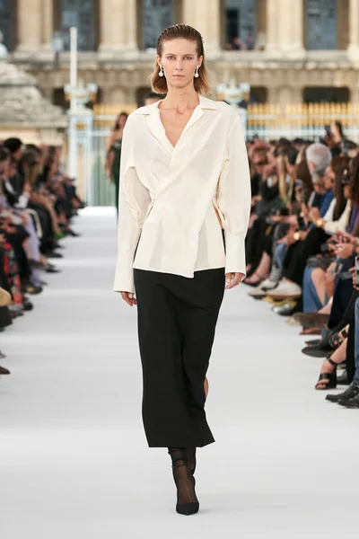 Look 34
